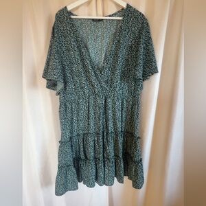 SHEIN Green Floral Tiered V-Neck Dress